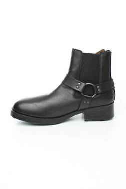 Дамски боти Steve Madden2