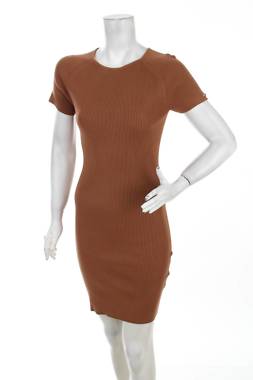 Φορέματα Guess1