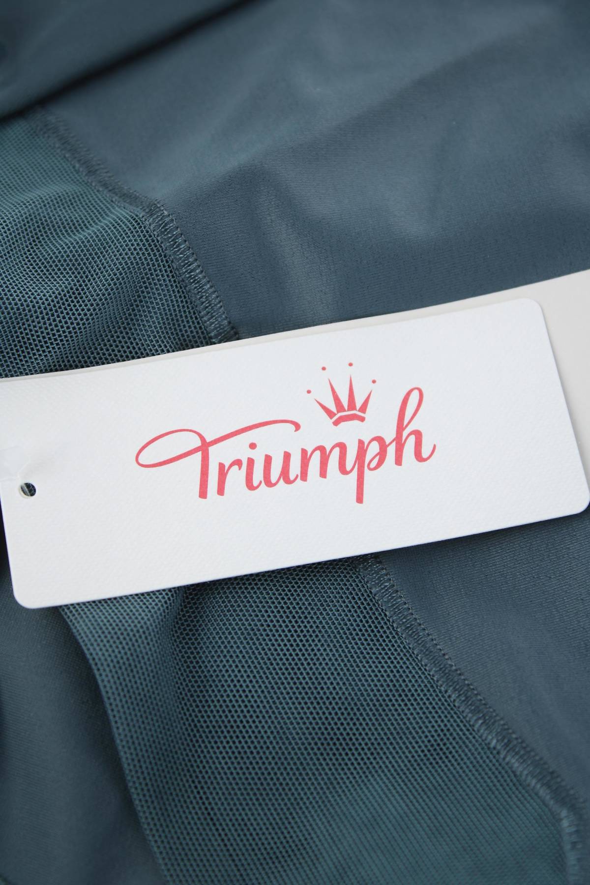 Стягащо бельо Triumph3