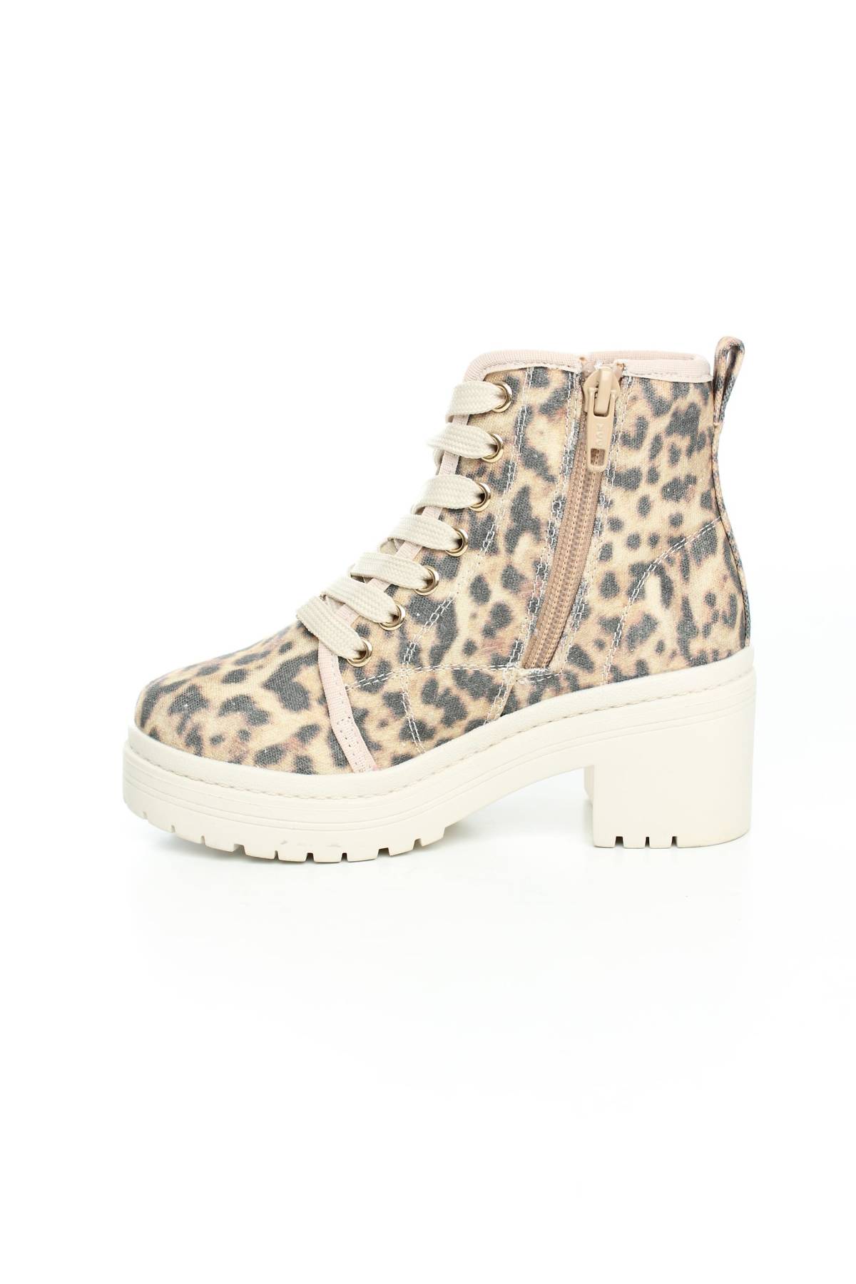 Детски обувки River Island2