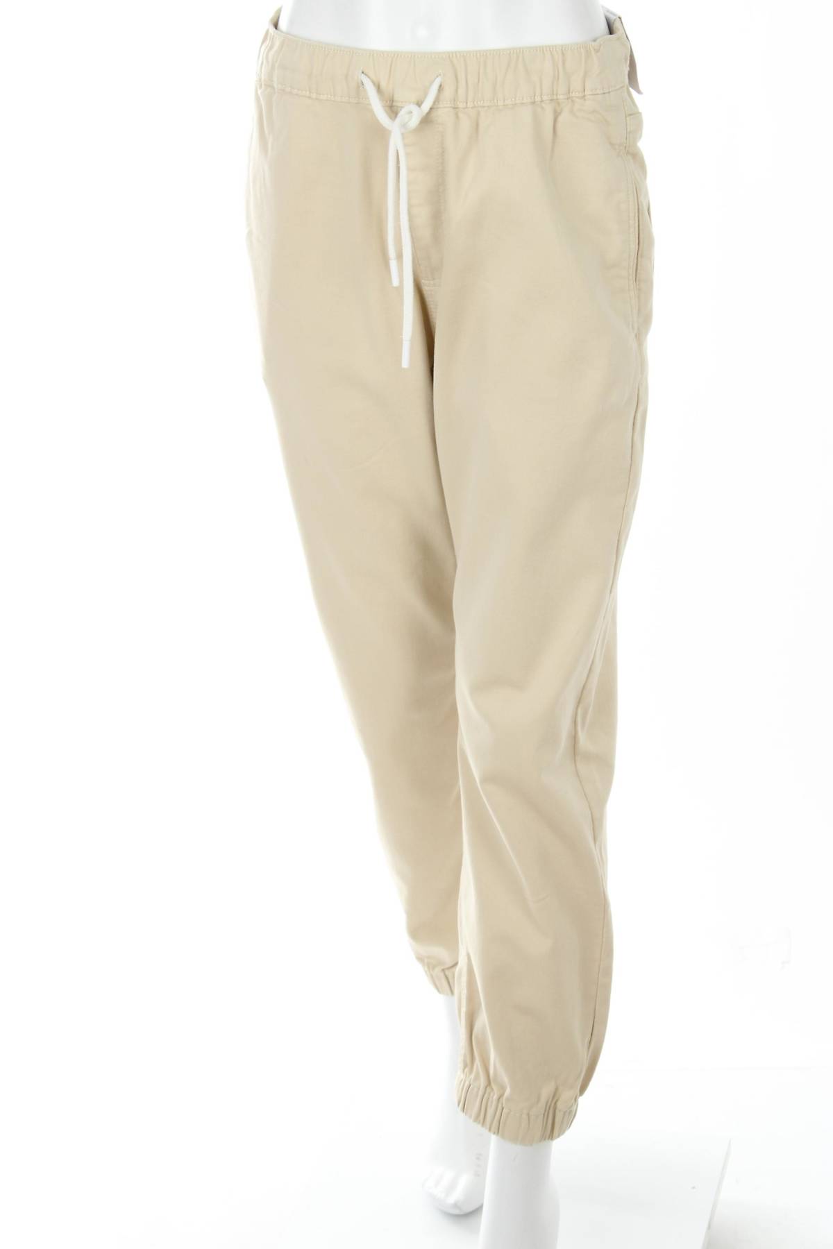 Дамски панталон Bershka1