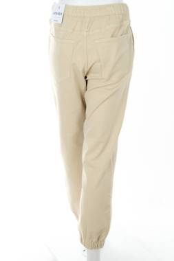 Дамски панталон Bershka2