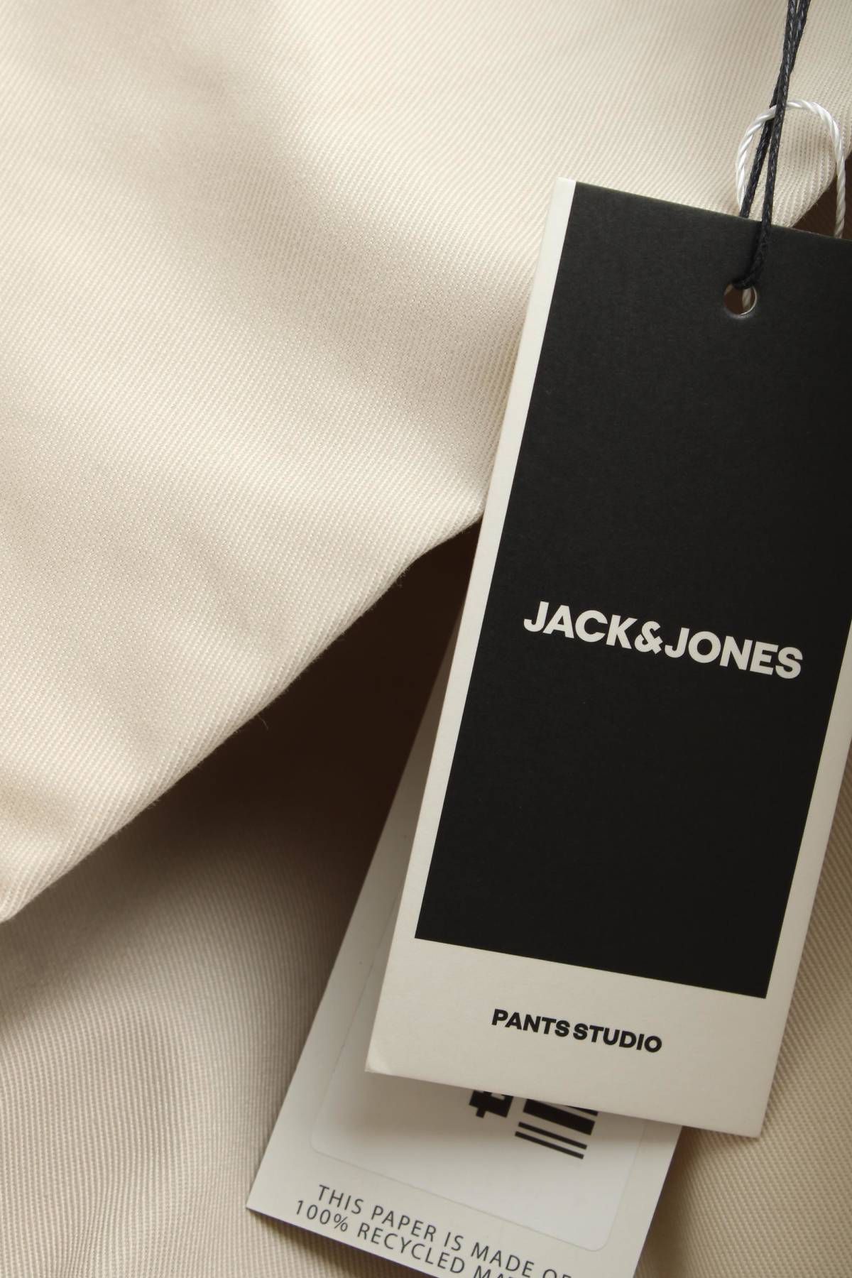 Мъжки къс панталон Jack & Jones3 - Contour.bg Мъжки къс панталон Jack & Jones3