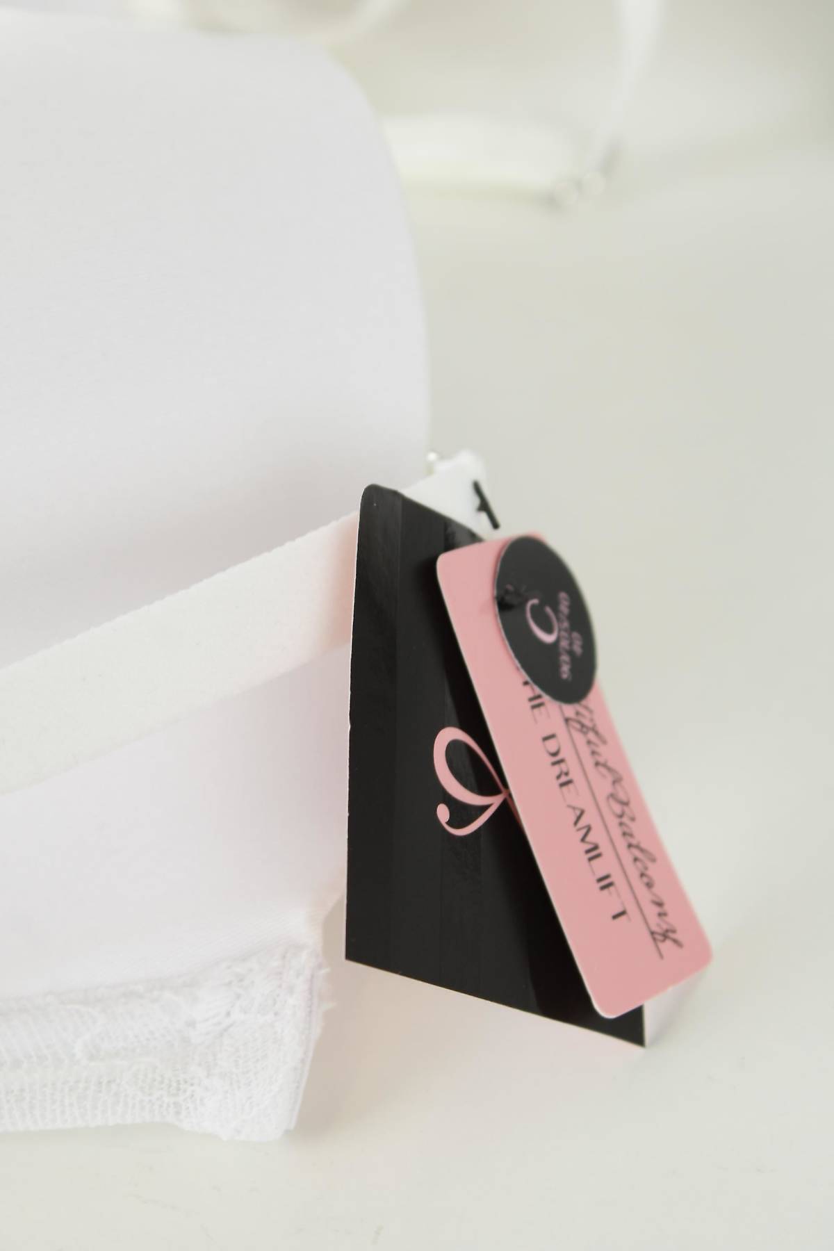 Сутиен Hunkemoller3