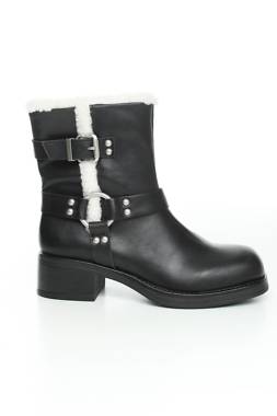 Γυναικεία μποτάκια New Look1