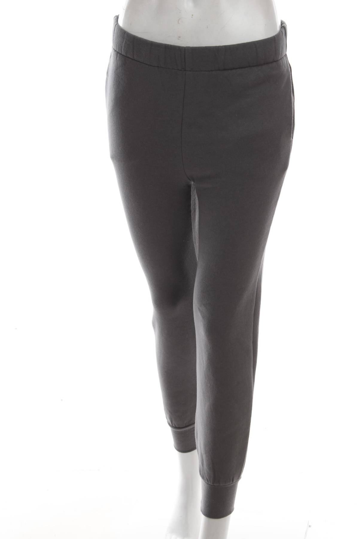 Дамско спортно долнище H&M Divided1 - Contour.bg Дамско спортно долнище H&M Divided1