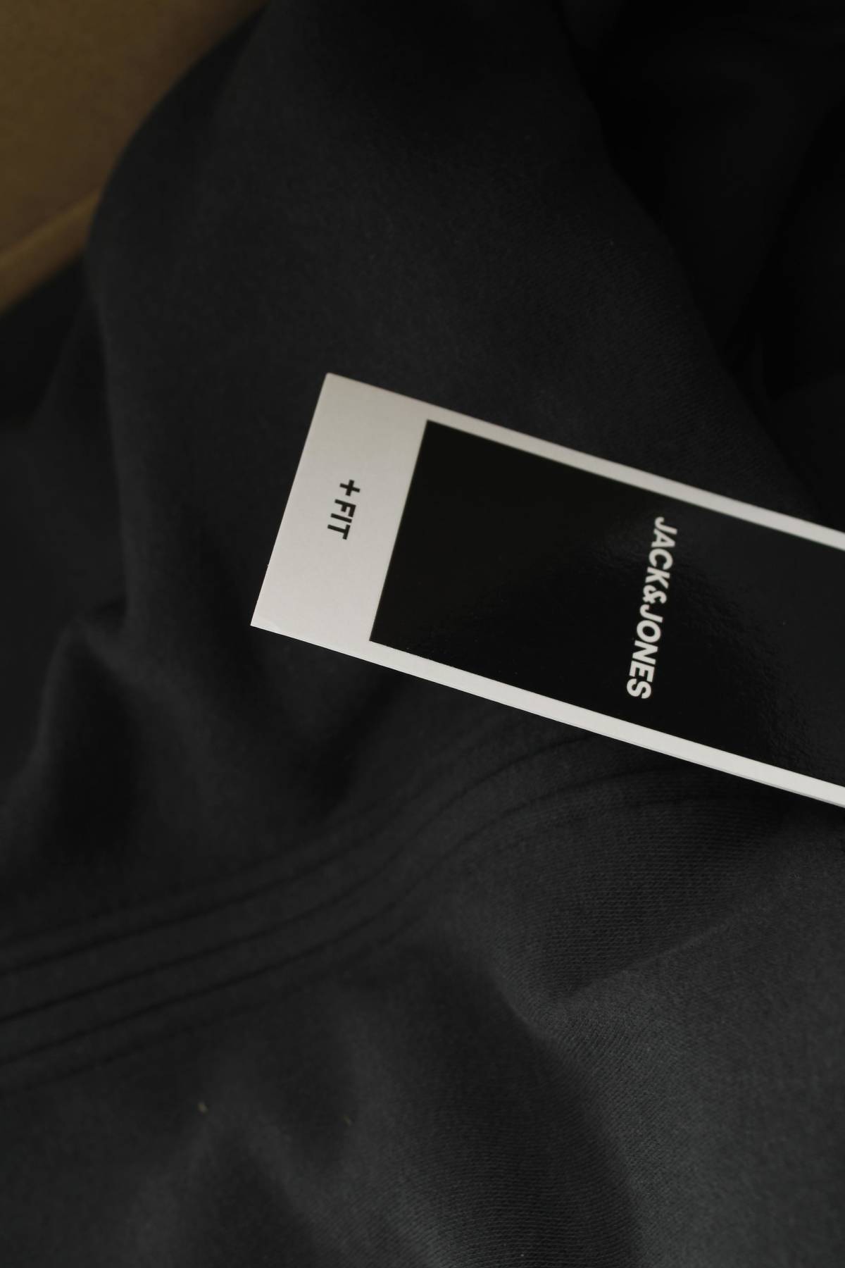 Мъжки суичър Jack & Jones4