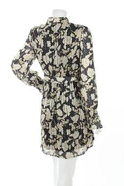 Φορέματα Guess2