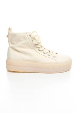Sneakers Pull & Bear1