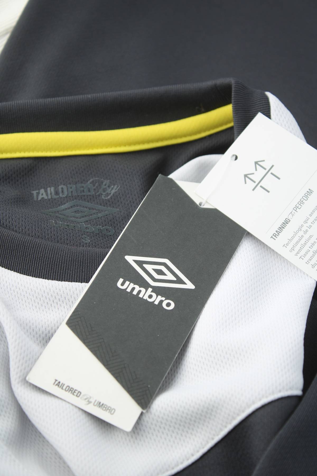 Ανδρική αθλητική φανέλα Umbro3