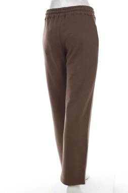 Дамско спортно долнище Pretty Little Thing2