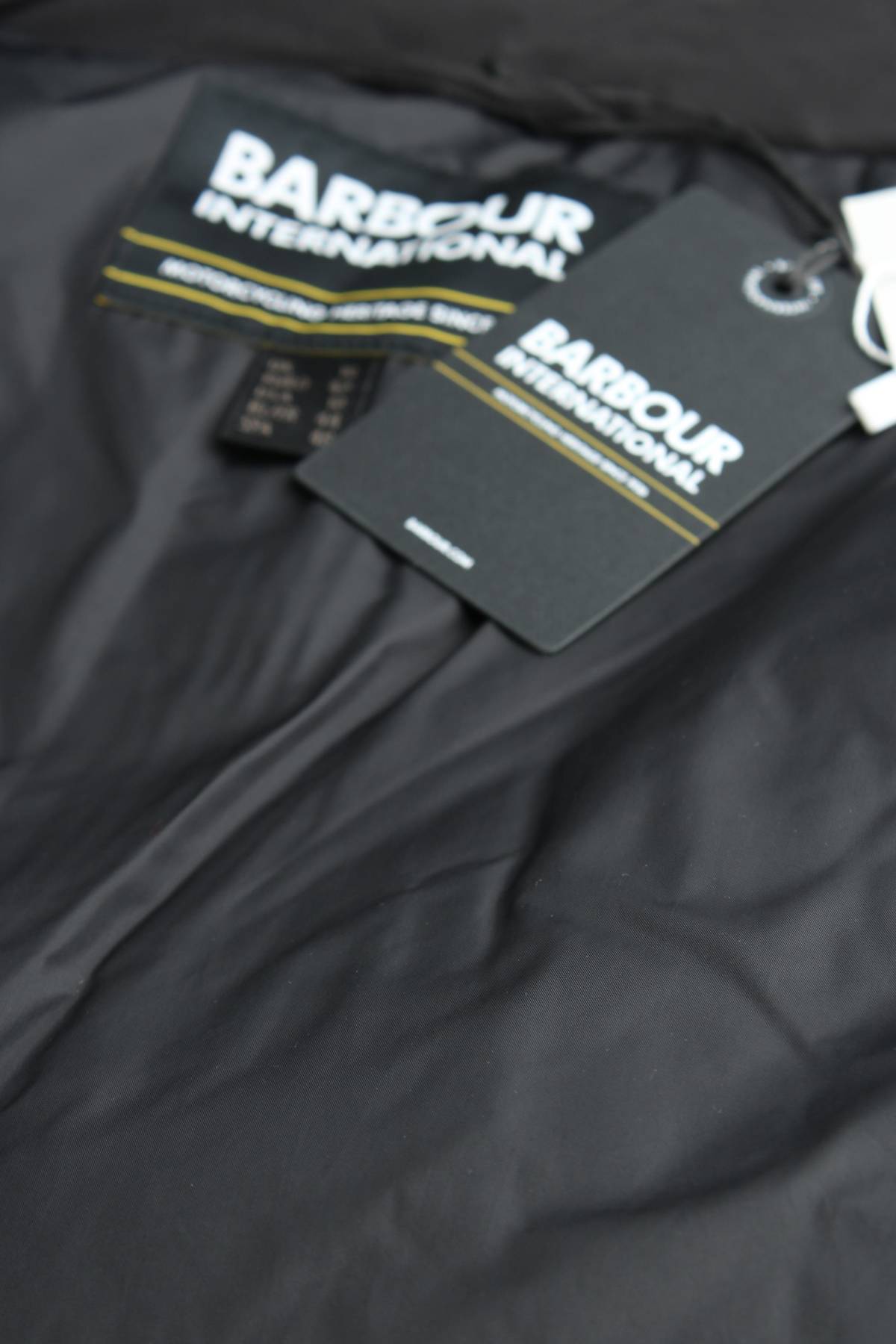 Γυναικείο μπουφάν Barbour4