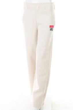 Γυναικείο αθλητικό παντελόνι Viral Vibes1