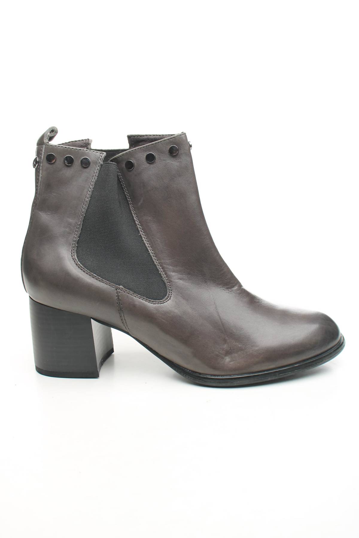 Γυναικεία μποτάκια S.Oliver Black Label1