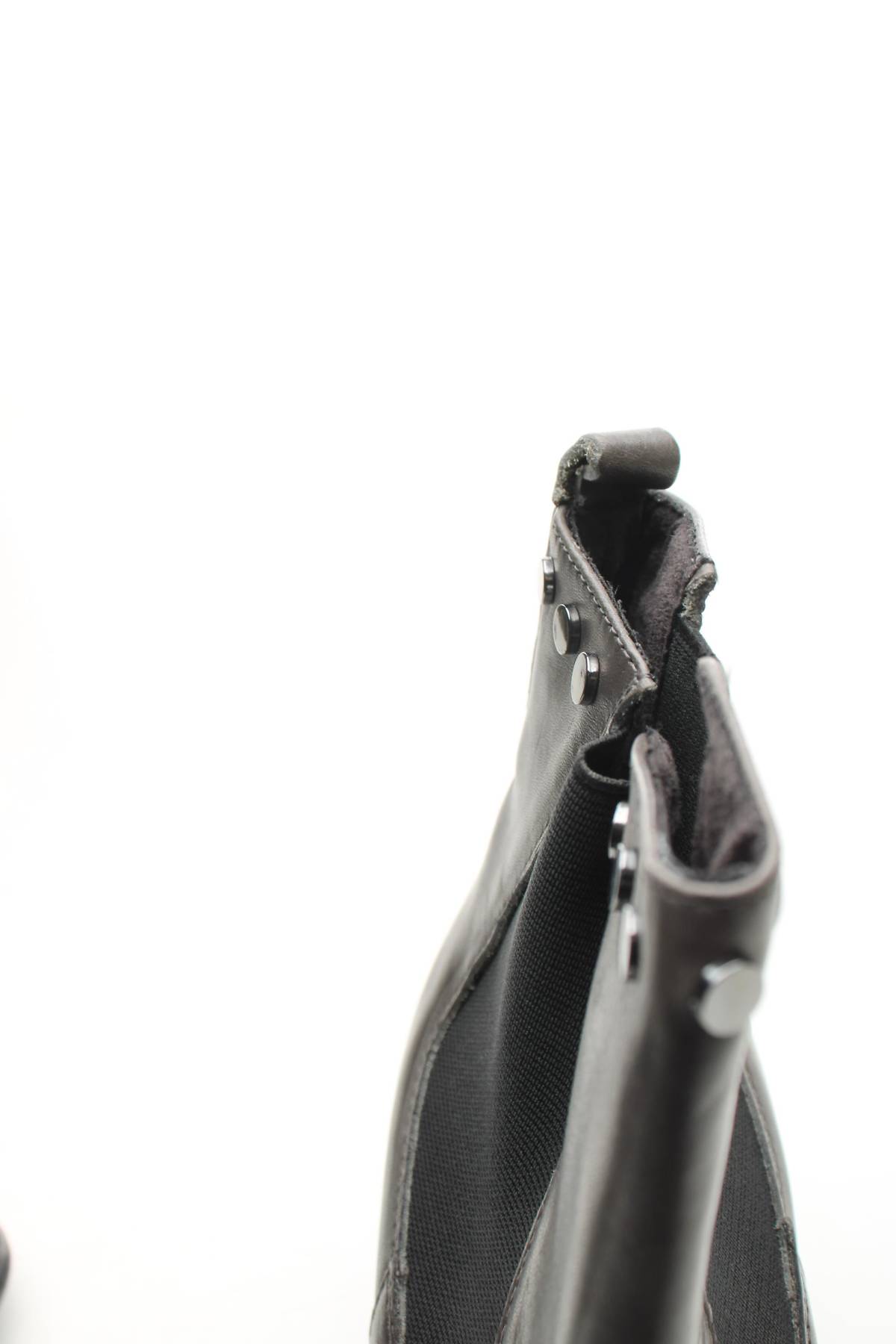 Γυναικεία μποτάκια S.Oliver Black Label5