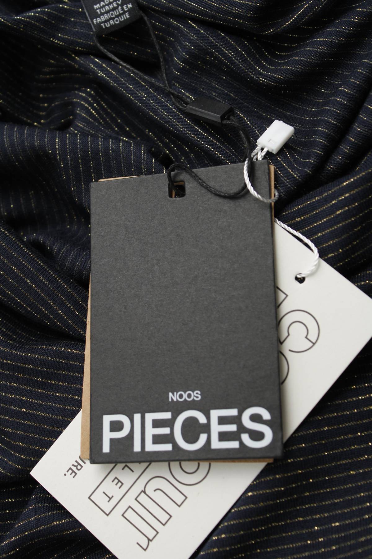 Γυναικείο αμάνικο Pieces3 - Contourshop.gr Γυναικείο αμάνικο Pieces3