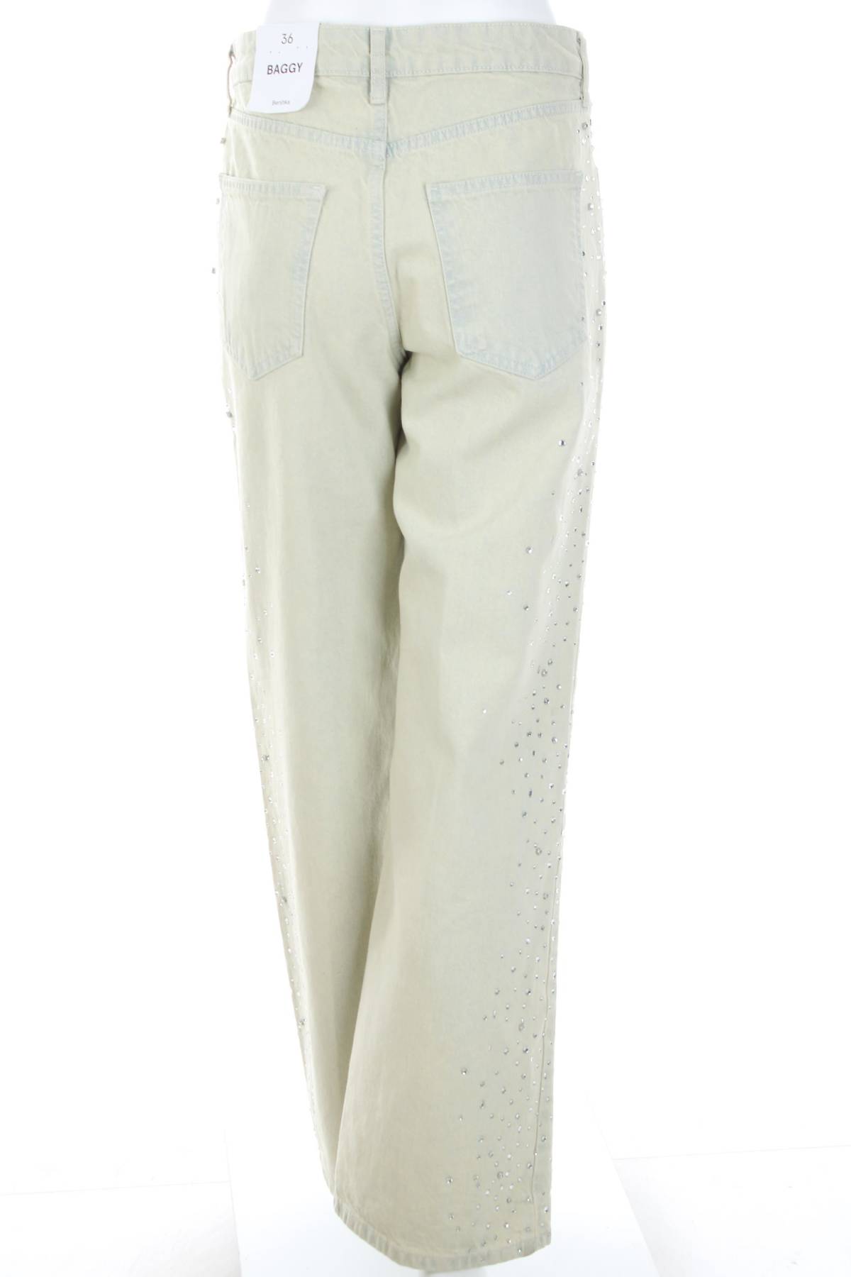 Γυναικεία τζιν Bershka2