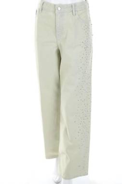 Γυναικεία τζιν Bershka1