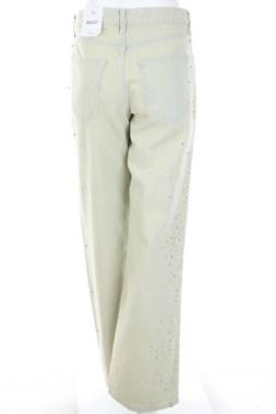 Γυναικεία τζιν Bershka2