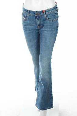 Дамски дънки Diesel1