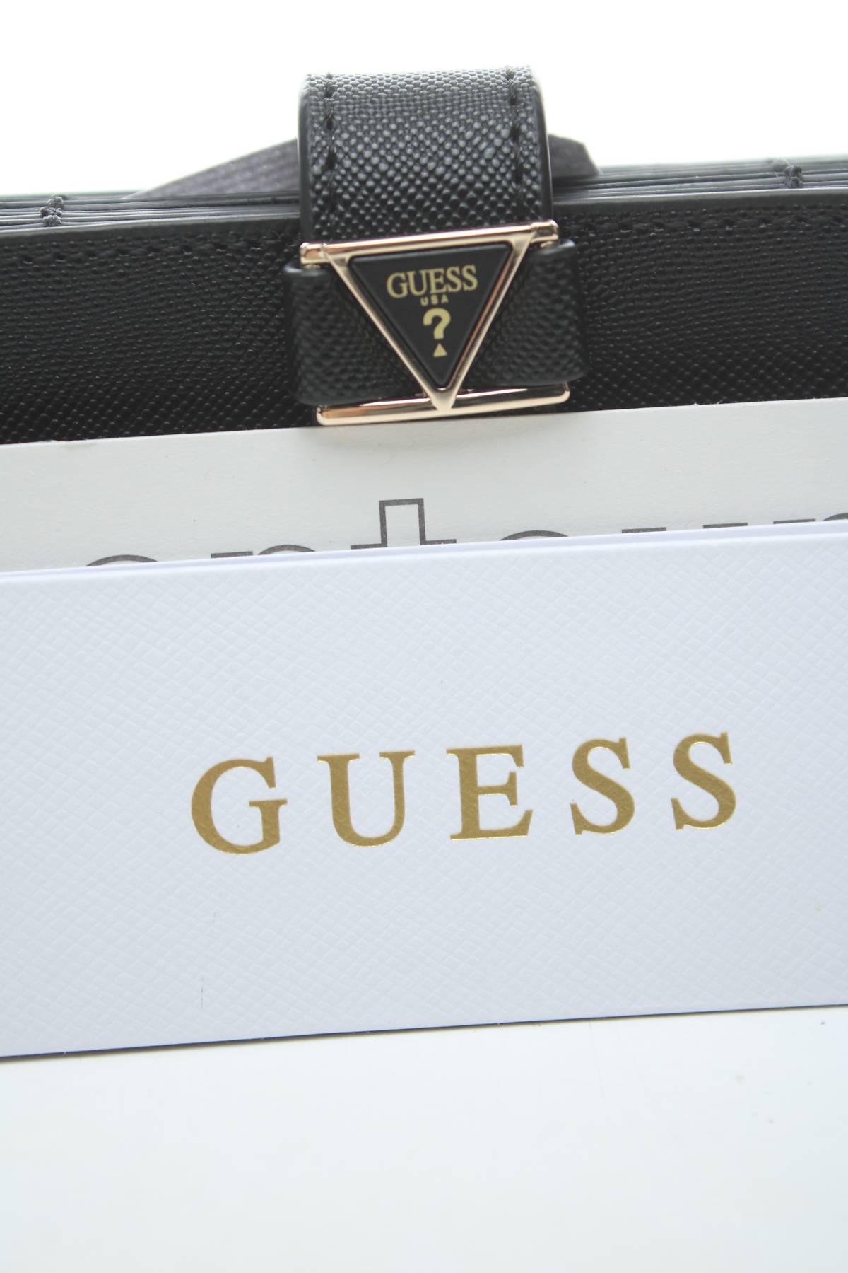 Калъф за документи Guess4