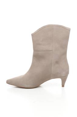 Дамски боти About You2