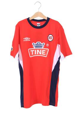 Детска тениска Umbro2 - Contour.bg Детска тениска Umbro2