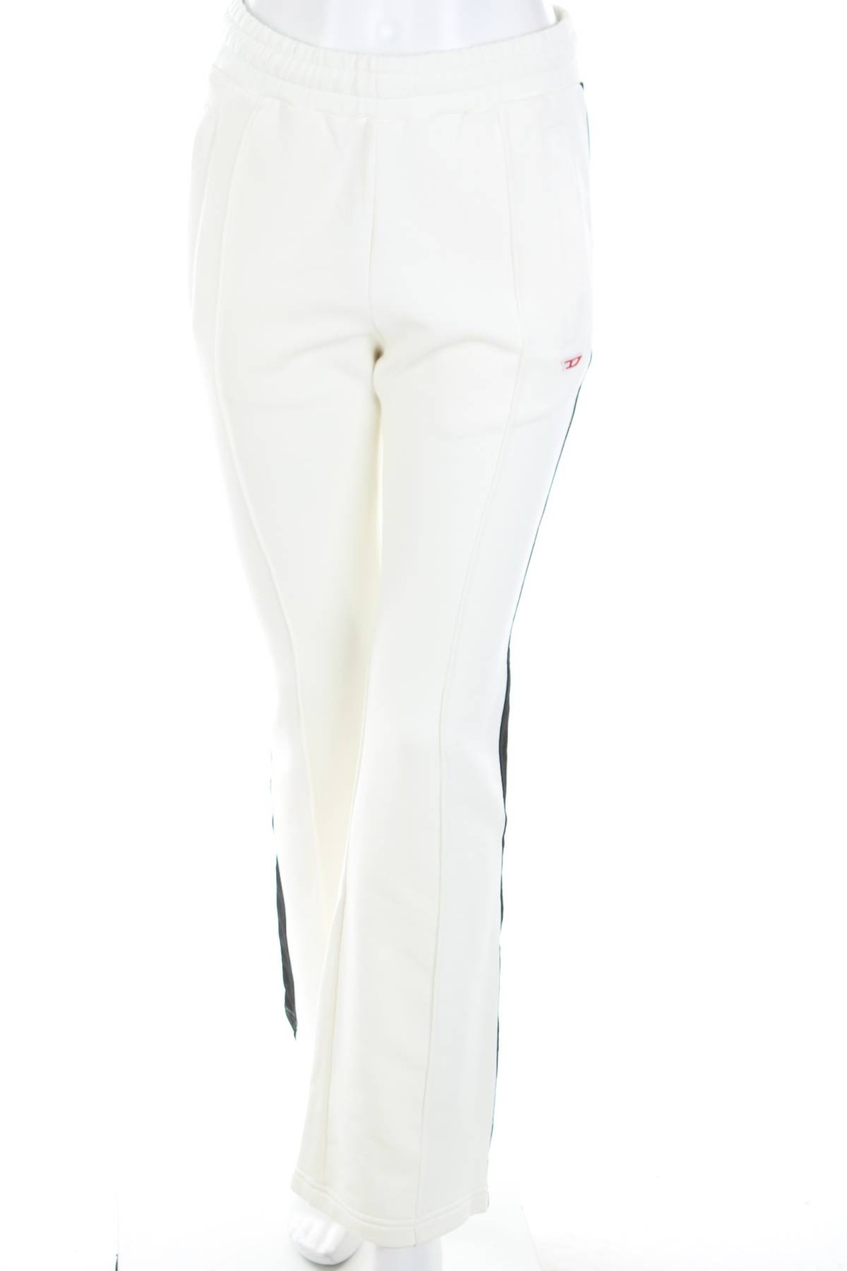 Γυναικείο αθλητικό παντελόνι Diesel1