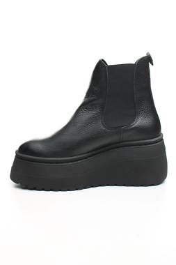Γυναικεία μποτάκια Steve Madden2