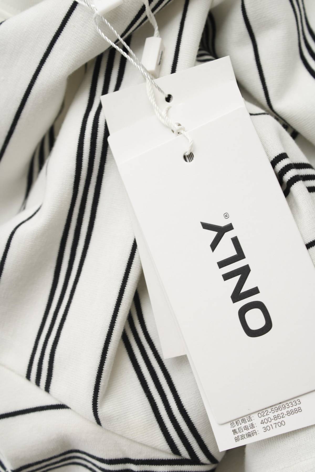 Γυναικεία μπλούζα Only3 - Contourshop.gr Γυναικεία μπλούζα Only3
