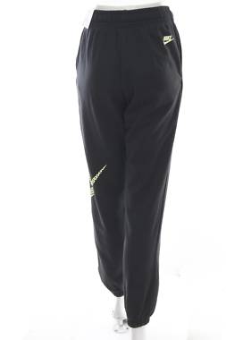 Γυναικείο αθλητικό παντελόνι Nike2