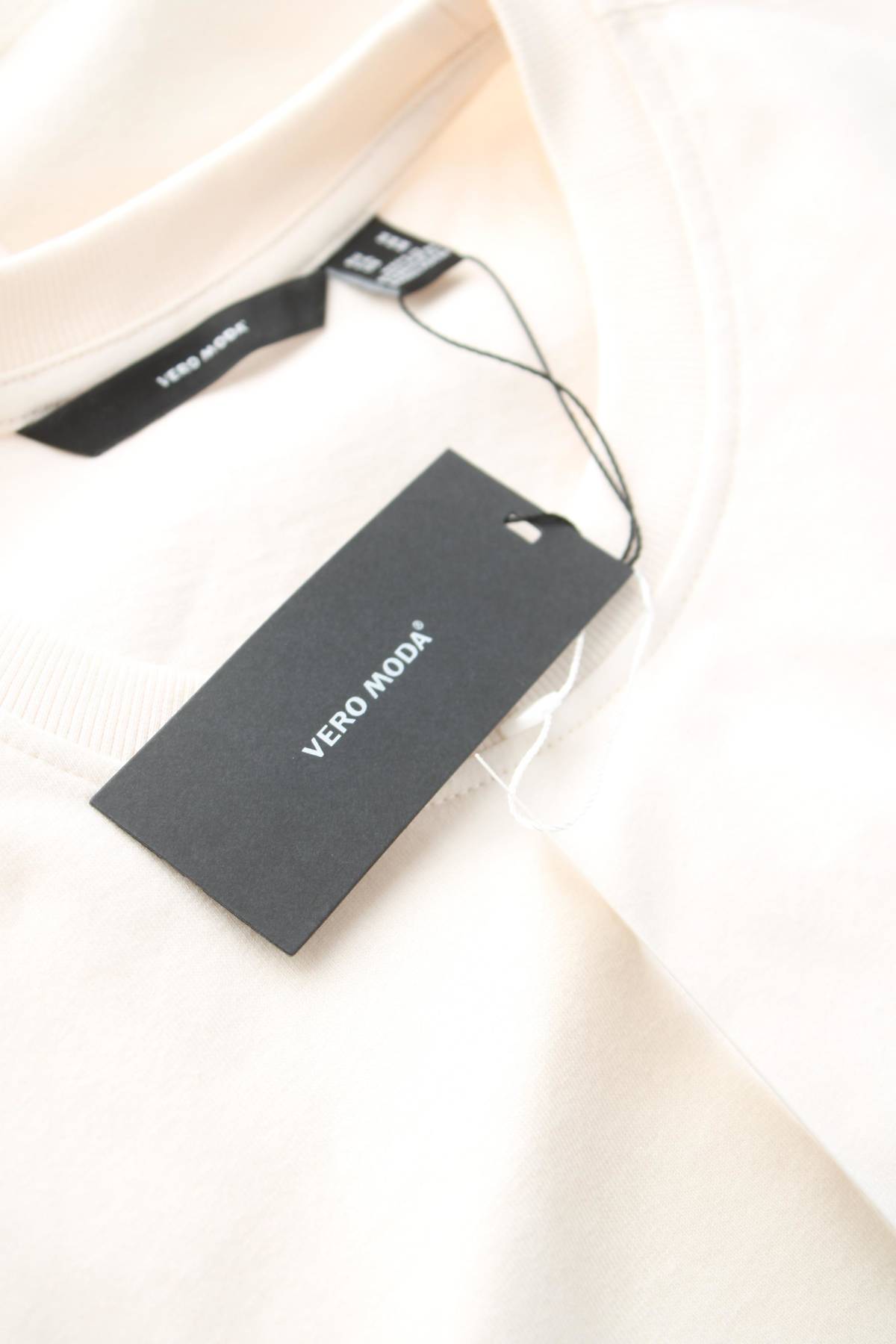 Γυναικείο t-shirt Vero Moda3 - Contourshop.gr Γυναικείο t-shirt Vero Moda3