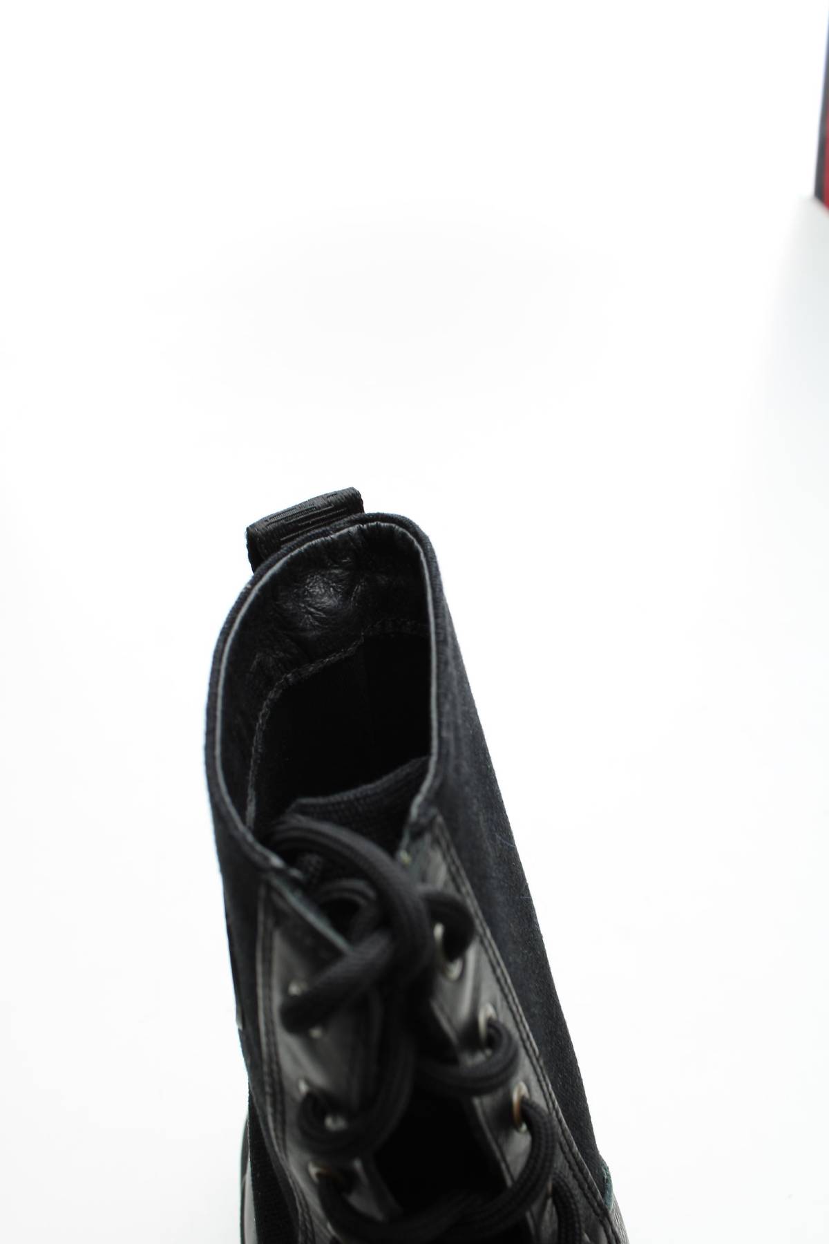 Дамски боти Palladium5