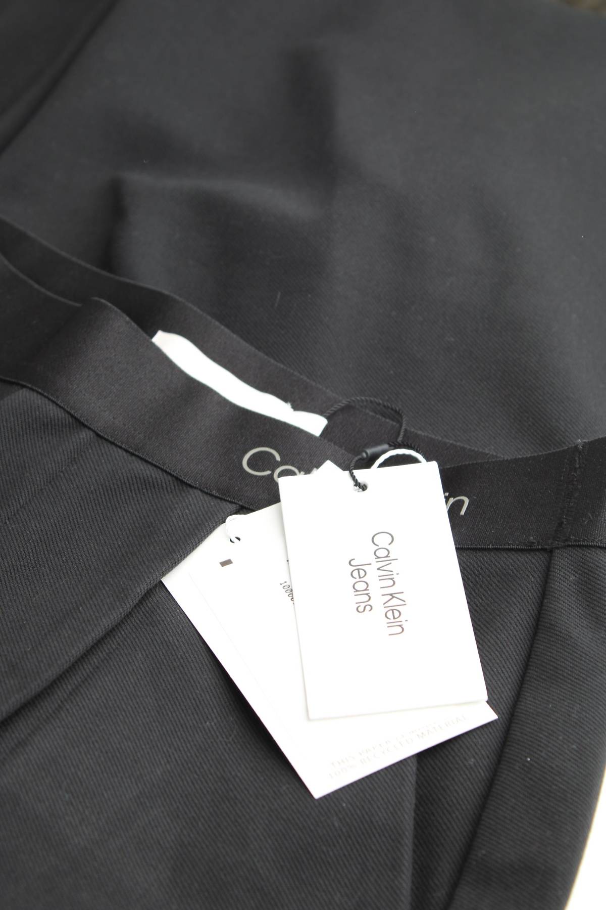 Детски панталон Calvin Klein Jeans3