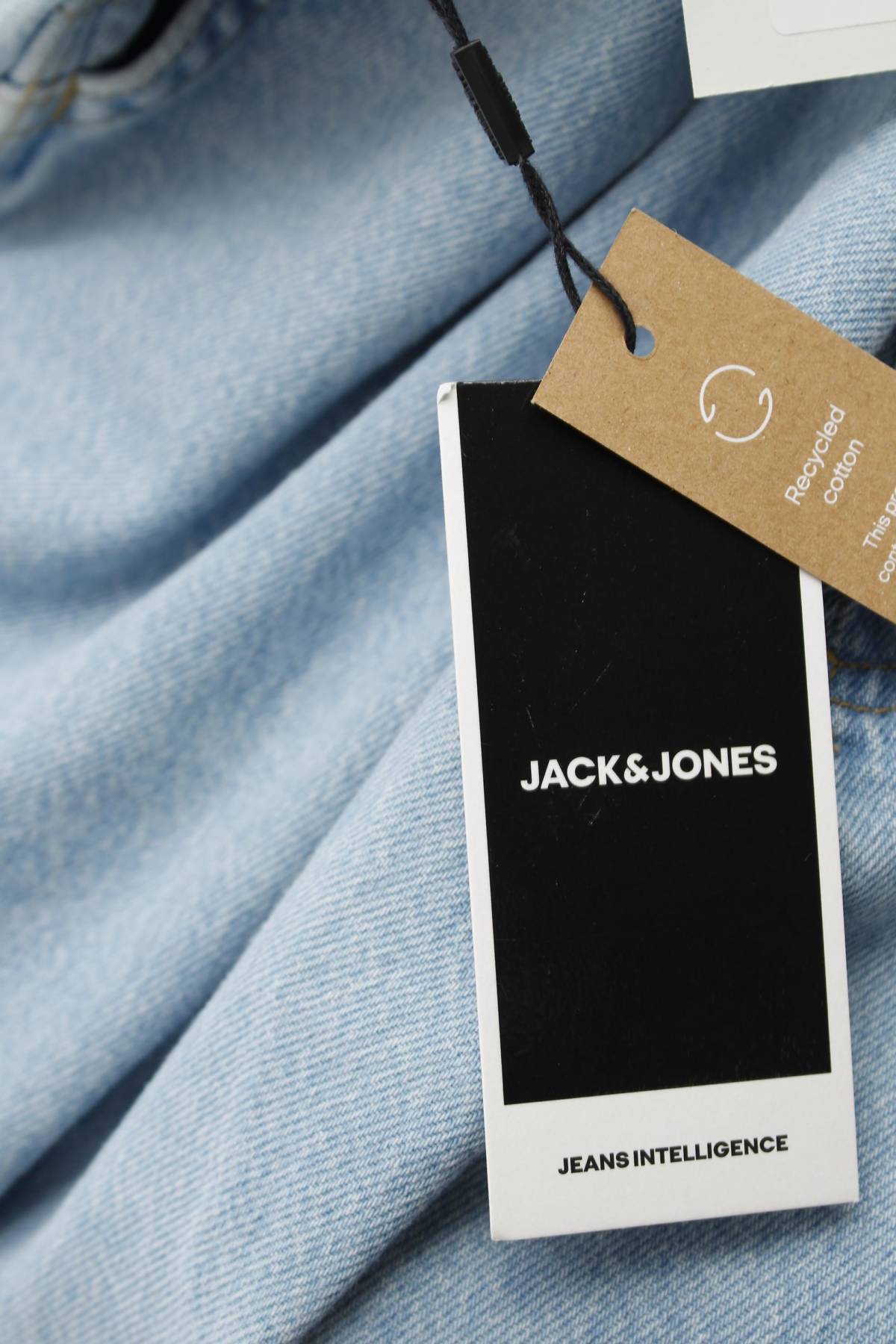 Мъжки къси дънки Jack & Jones3 - Contour.bg Мъжки къси дънки Jack & Jones3