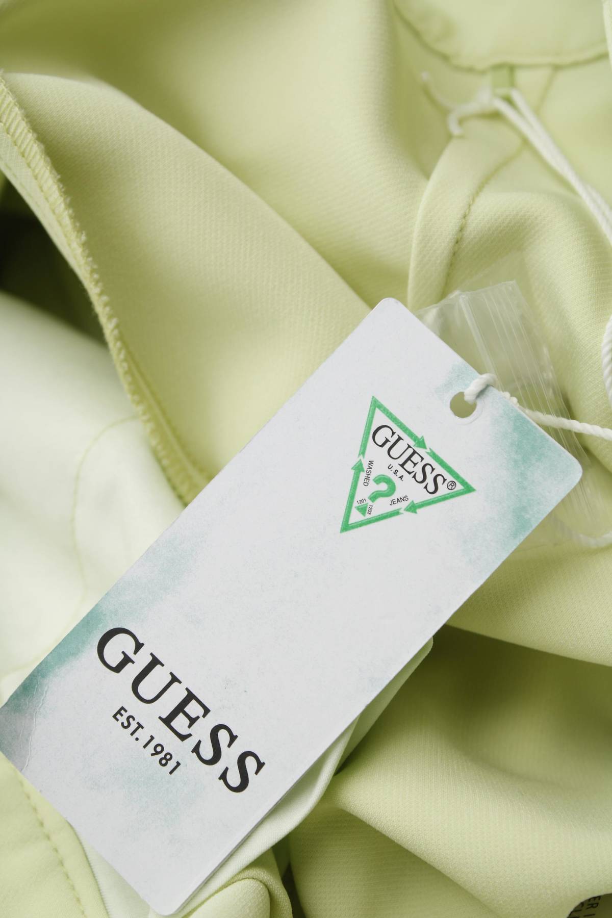 Γυναικείο σορτσάκι Guess3