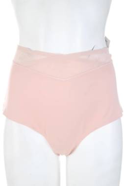 Стягащо бельо Triumph1