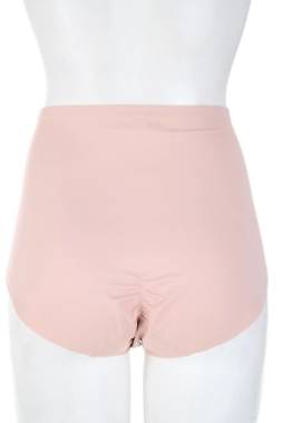 Стягащо бельо Triumph2