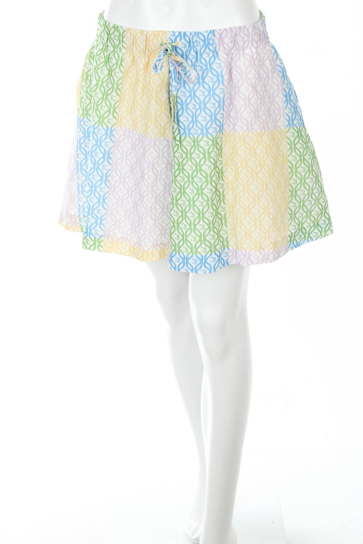 Дамски къс панталон Sandro1