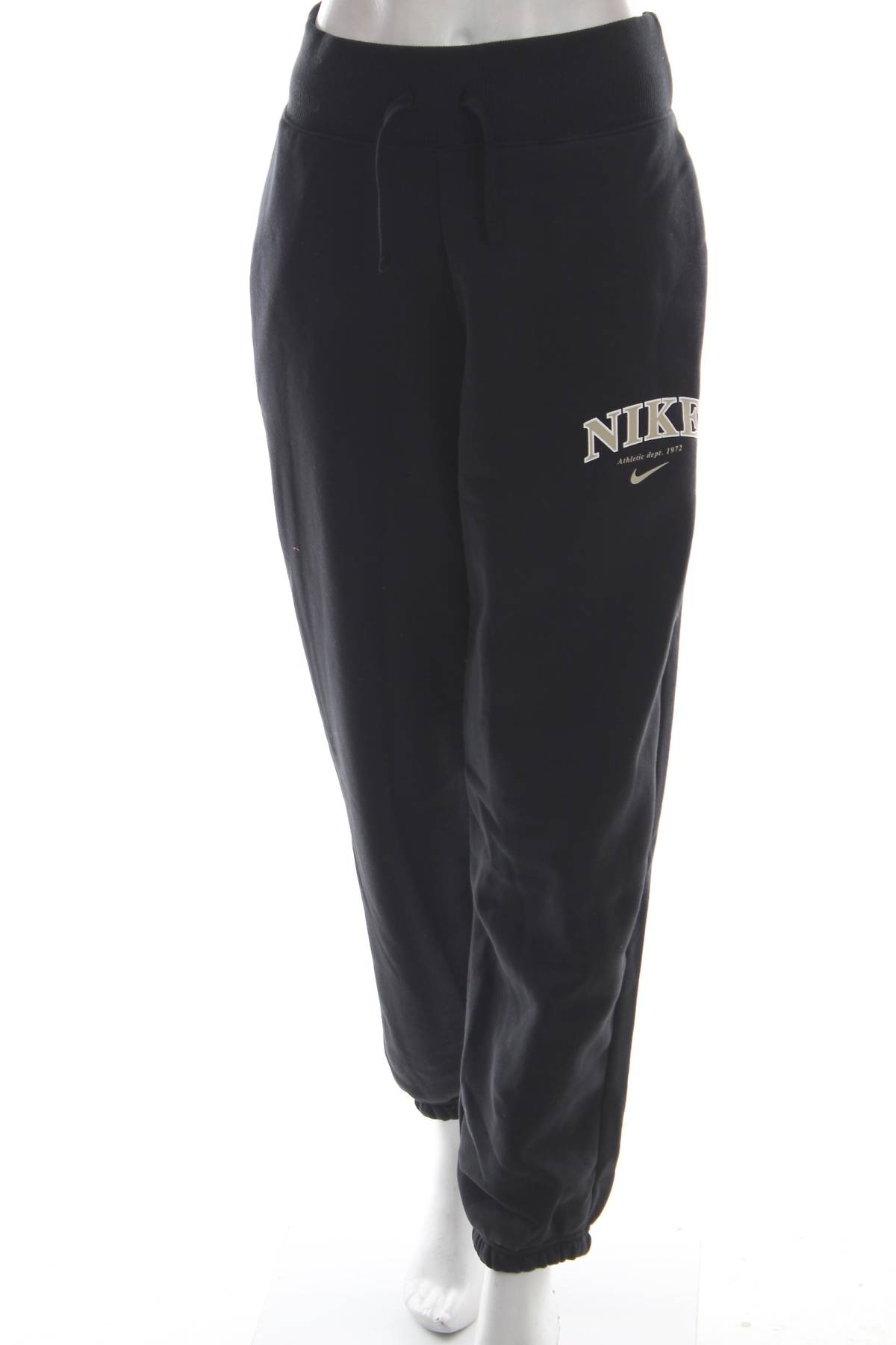 Дамско спортно долнище Nike1