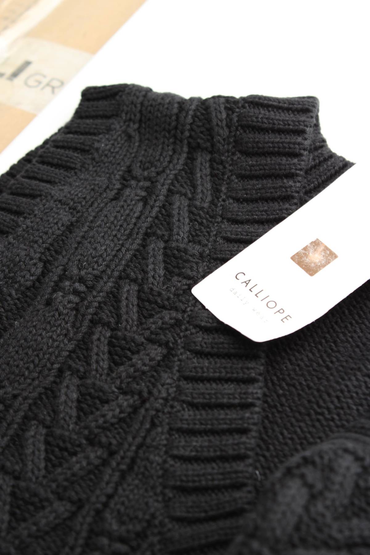 Дамски пуловер Calliope3