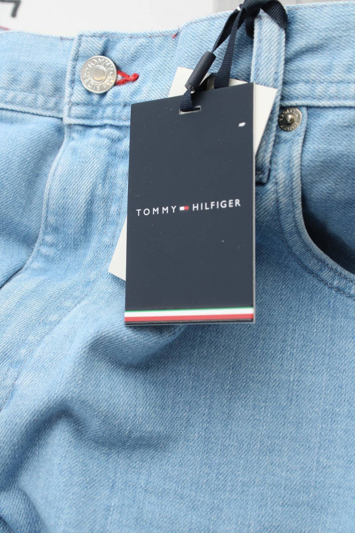 Ανδρικά τζιν σορτσάκια Tommy Hilfiger3 - Contourshop.gr Ανδρικά τζιν σορτσάκια Tommy Hilfiger3