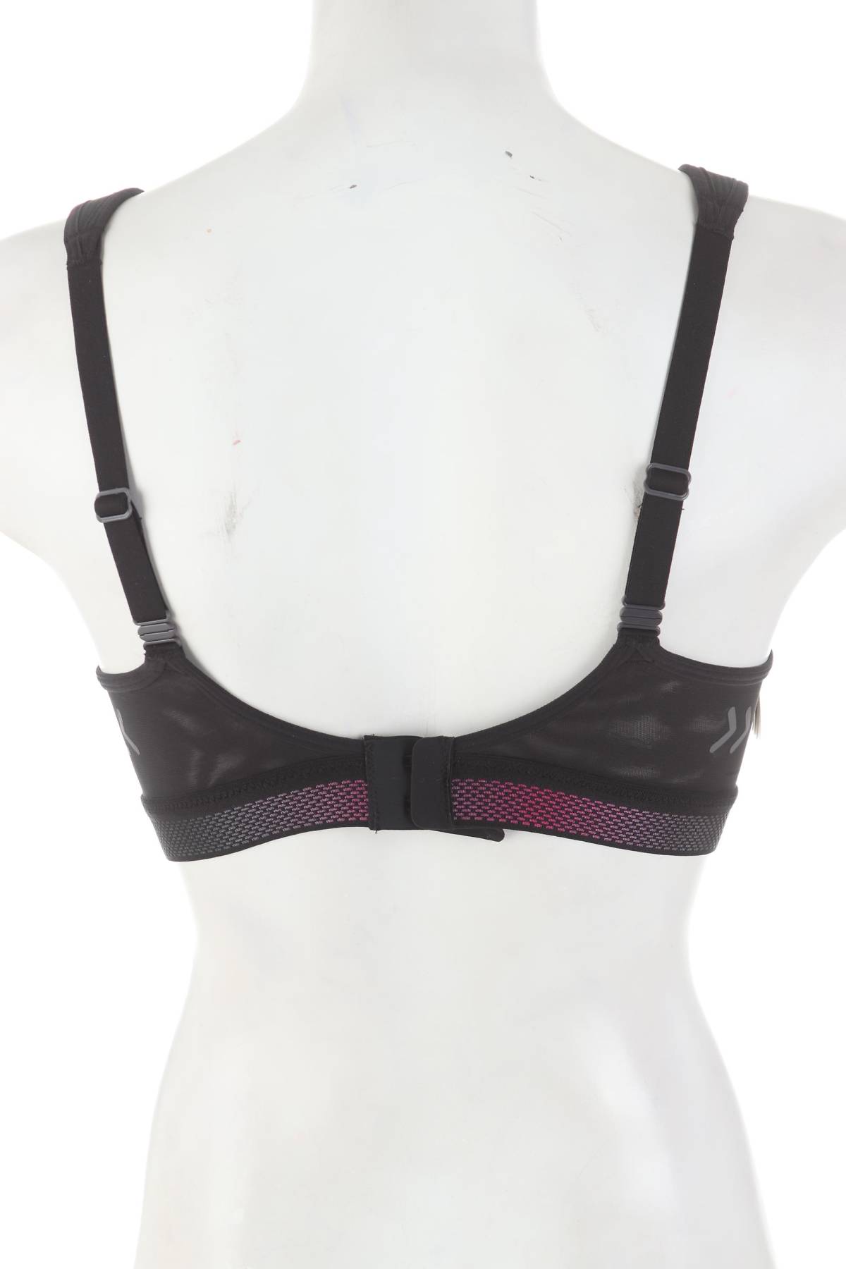 Спортен сутиен Triumph Triaction2 - Contour.bg Спортен сутиен Triumph Triaction2
