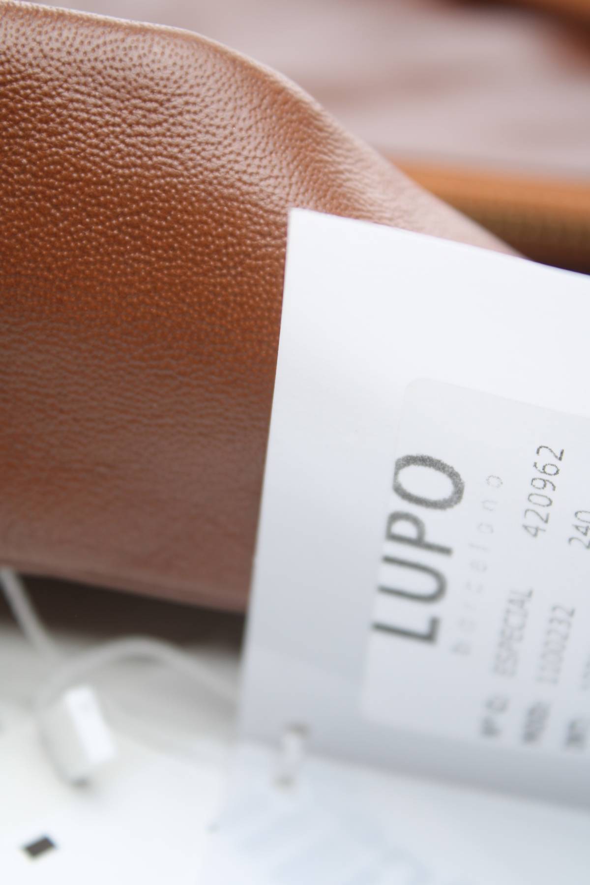 Дамска кожена чанта Lupo Barcelona4