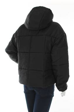 Дамско спортно яке Nike2