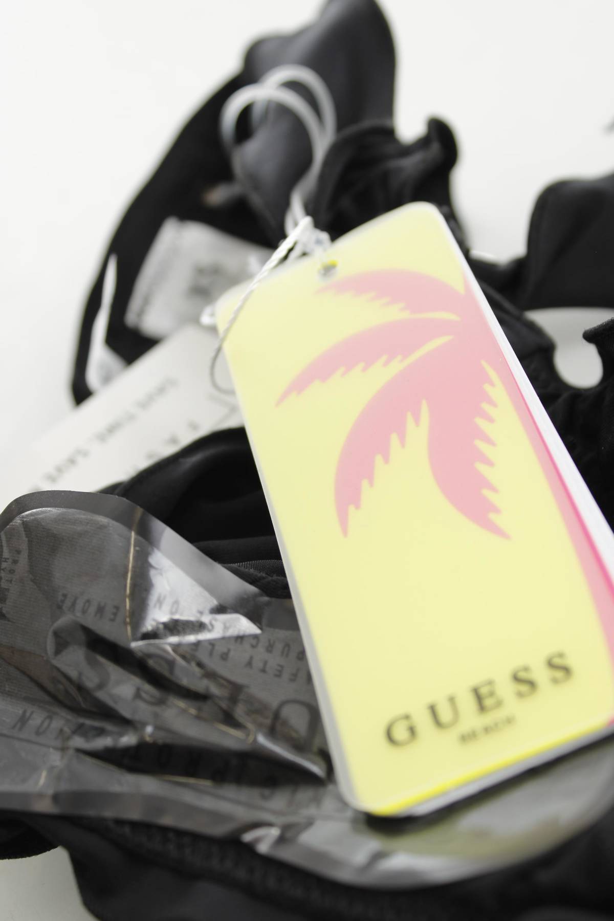 Бански долнище Guess3