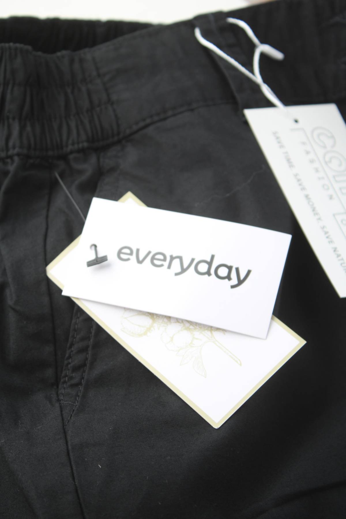 Дамски къс панталон Everyday3