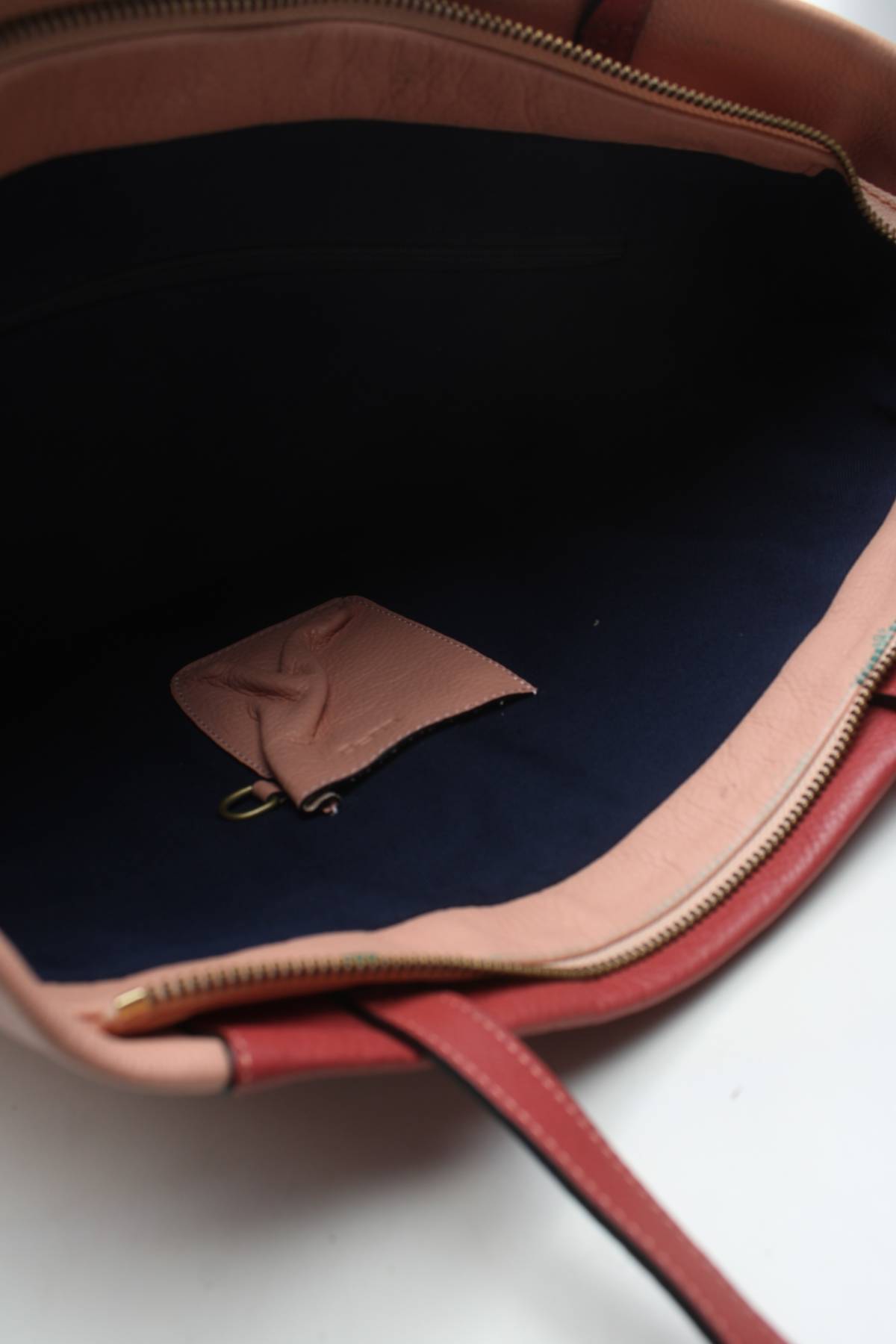 Дамска кожена чанта Lupo Barcelona3