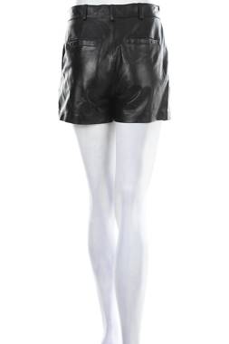 Дамски къс кожен панталон Pinko2 - Contour.bg Дамски къс кожен панталон Pinko2