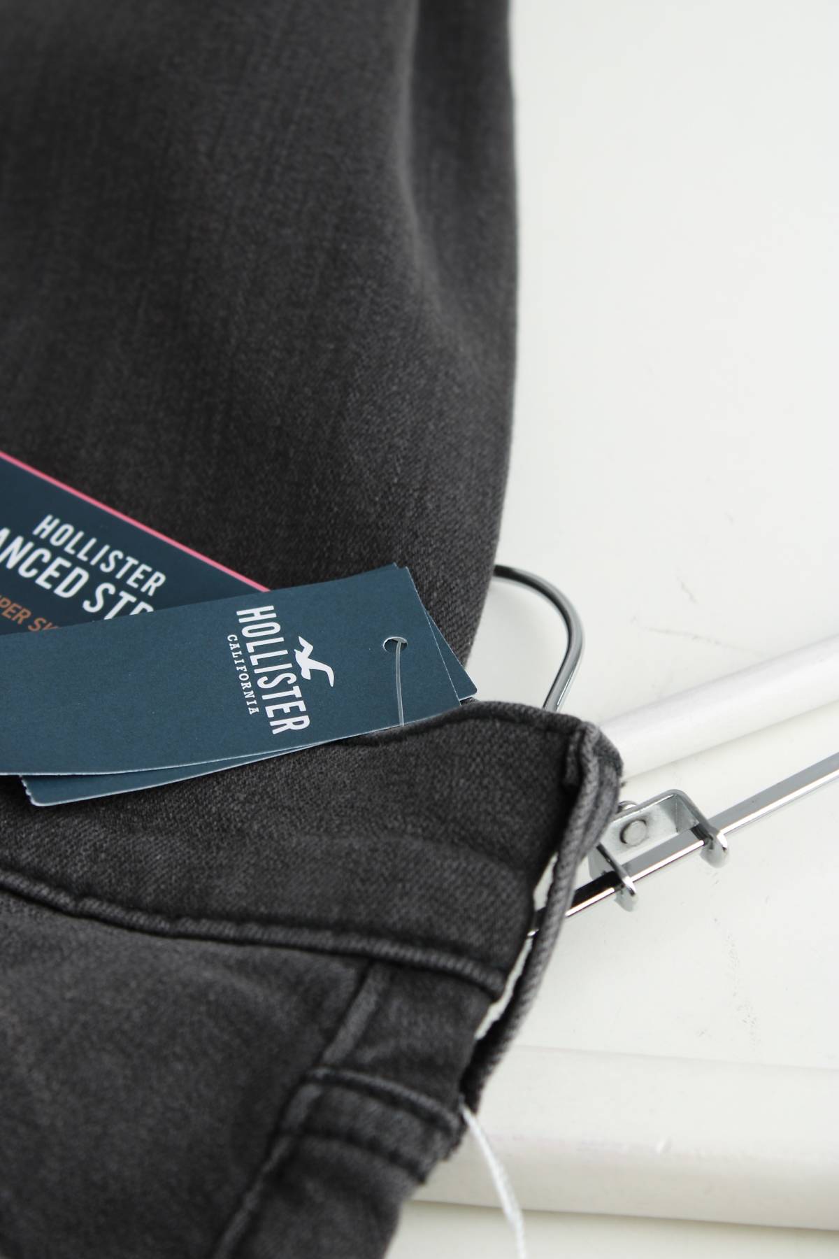 Дамски дънки Hollister3